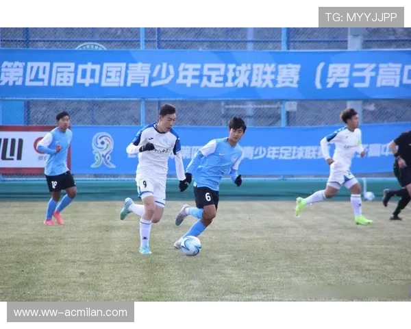 “青训专家引入国际先进理念，推动中国足球技术革新”，中国足球的青训理念