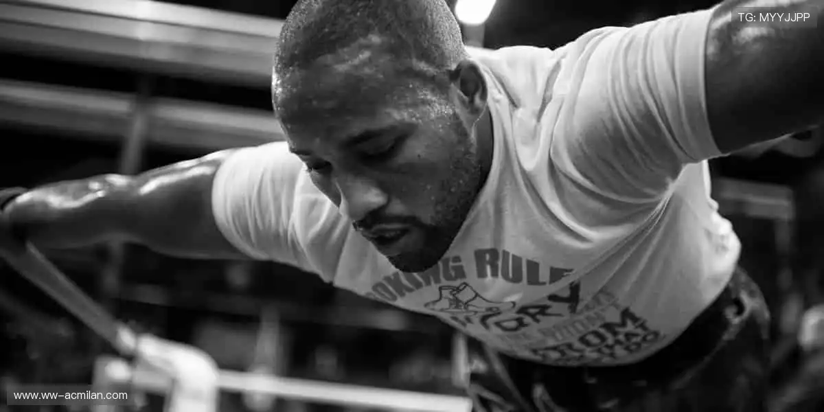 📺高清直播，每一个进球都让你身临其境！🏀